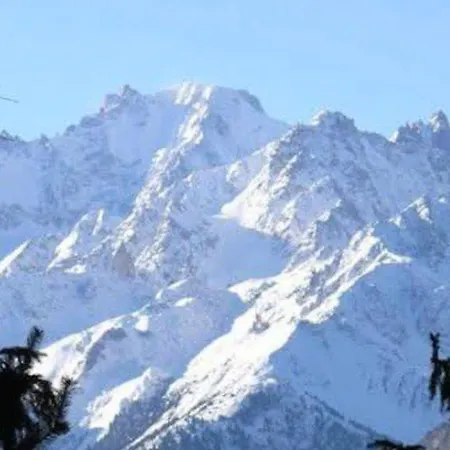 Huette/ Mazot Ein Umgebauter Alter Kornspeicher * Verbier